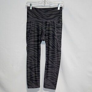 Old Navy Zebra Print Black Gray Cropped Leggings - Size M